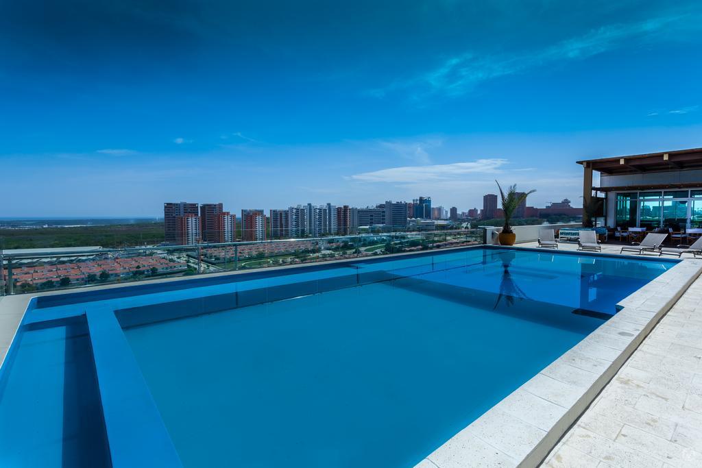 Sky Collection Lifestyle Hotel & Suites Barranquilla Barranquilla (Atlantico) Exteriör bild View of the city from the rooftop of the hotel