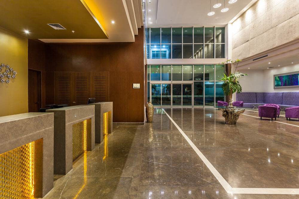 Sky Collection Lifestyle Hotel & Suites Barranquilla Barranquilla (Atlantico) Exteriör bild Lobby