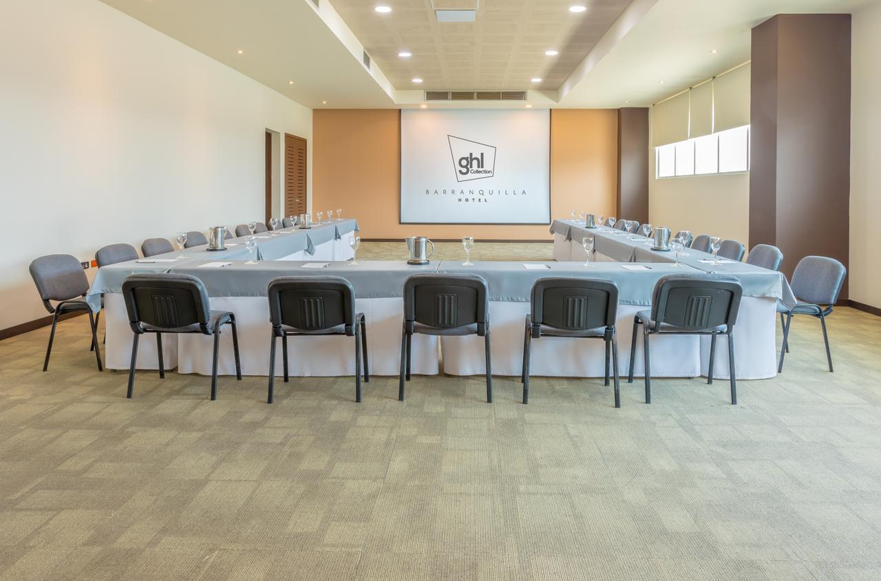 Sky Collection Lifestyle Hotel & Suites Barranquilla Barranquilla (Atlantico) Exteriör bild Meeting room at the hotel